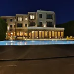 Marina Boutique 2* فارنا