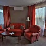 Marina Boutique 2* فارنا