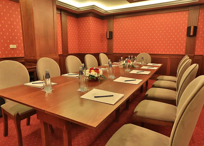 Marina Boutique Hotell 2*