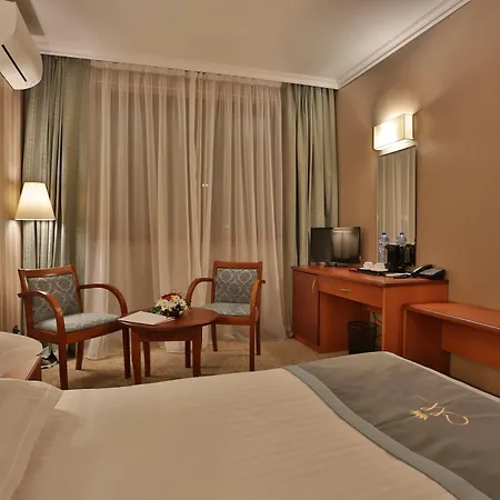 Marina Boutique 瓦爾納