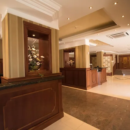 Marina Boutique 瓦爾納