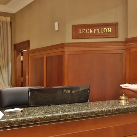 Marina Boutique 瓦爾納